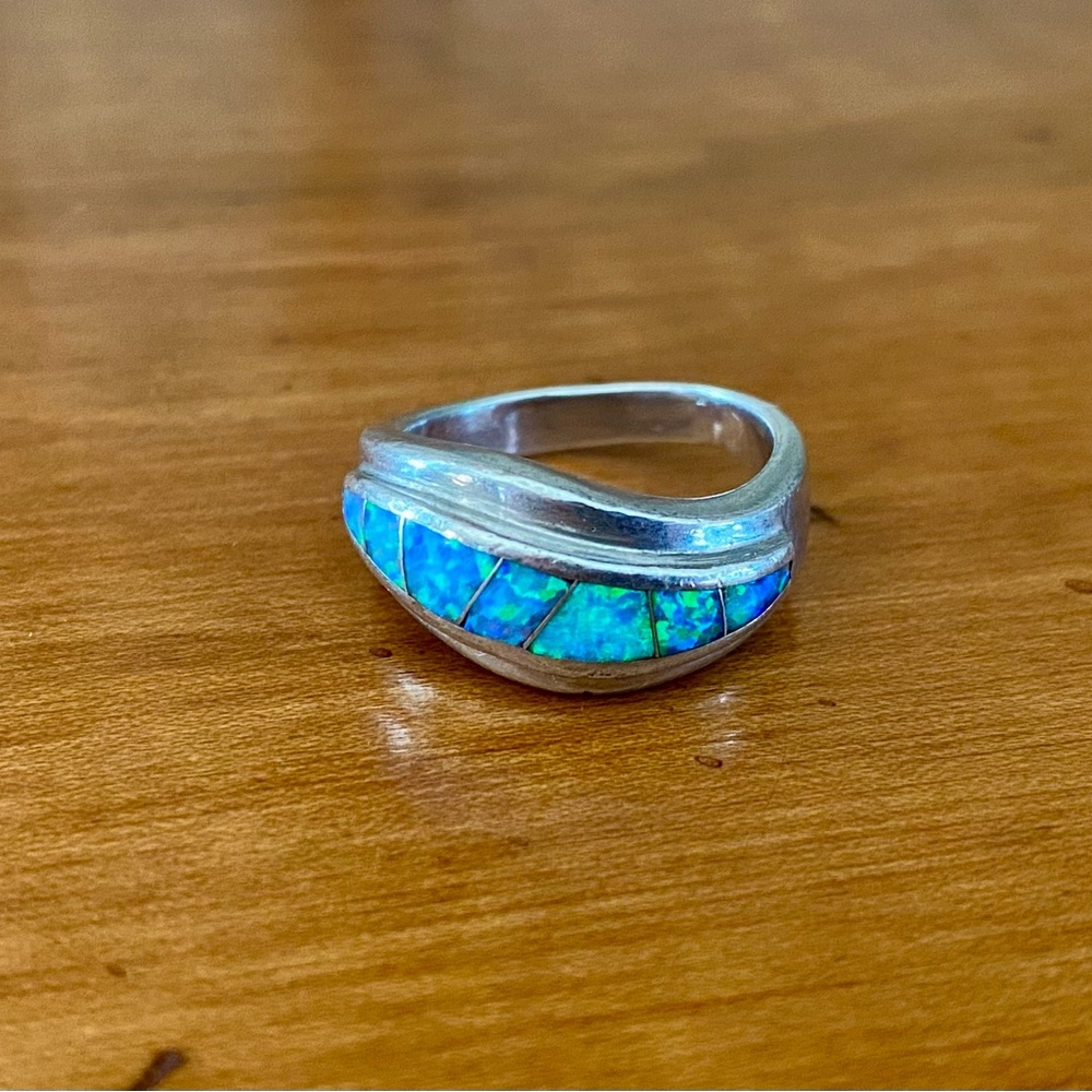Southwestern Style Sterling Silver Inlaid Blue Opal Wave Ring size 6